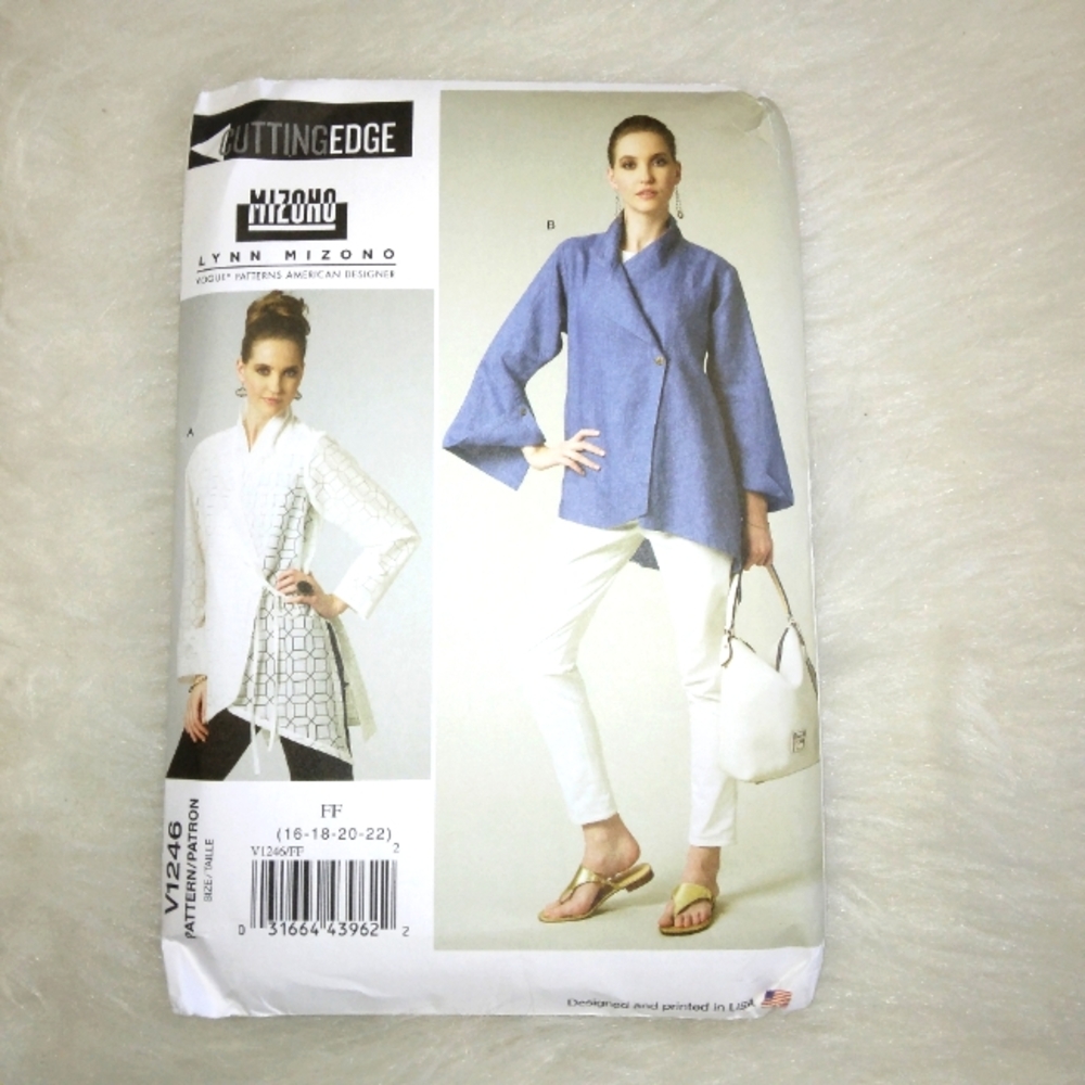 VOGUE V1246 Sz 16-22 Misses Easy Shirt by Lynn Mizono Cutting Edge Fashio